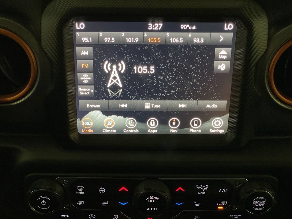 Used 2023 Jeep Gladiator Mojave w/ Cold Weather Group AWD/4WD image 18