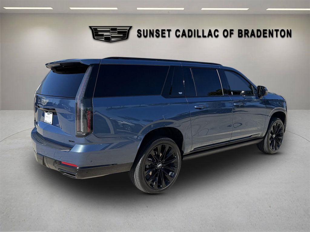 Certified 2026 Cadillac Escalade ESV Platinum Sport w/ LPO, ONYX Package AWD/4WD image 3