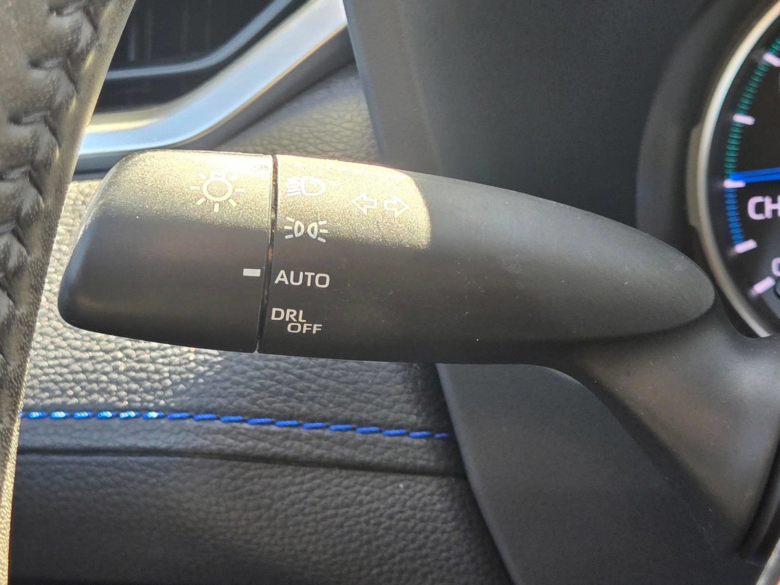Used 2022 Toyota RAV4 SE w/ Convenience Package AWD/4WD image 25