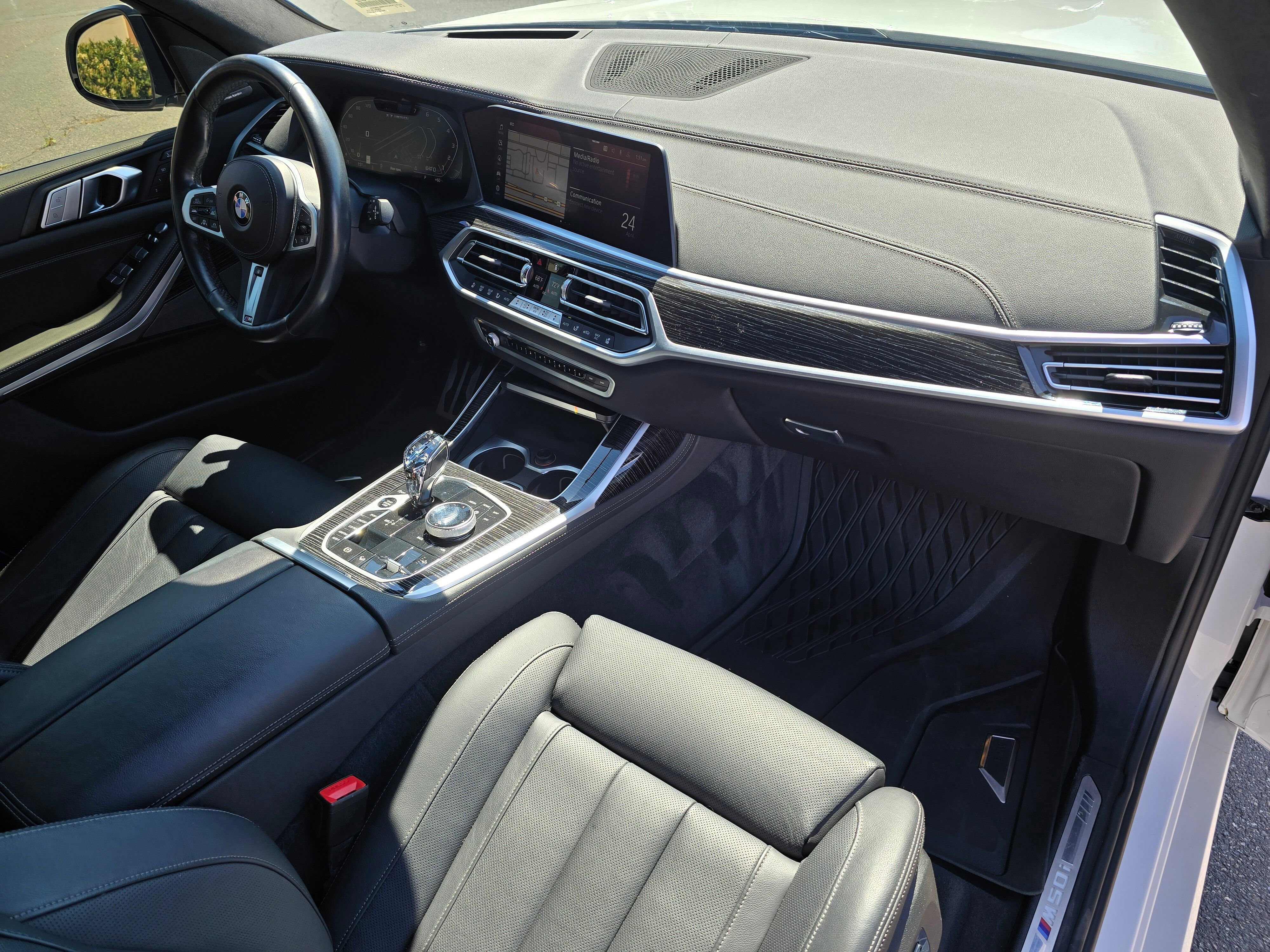 Used 2022 BMW X7 M50i AWD/4WD image 48