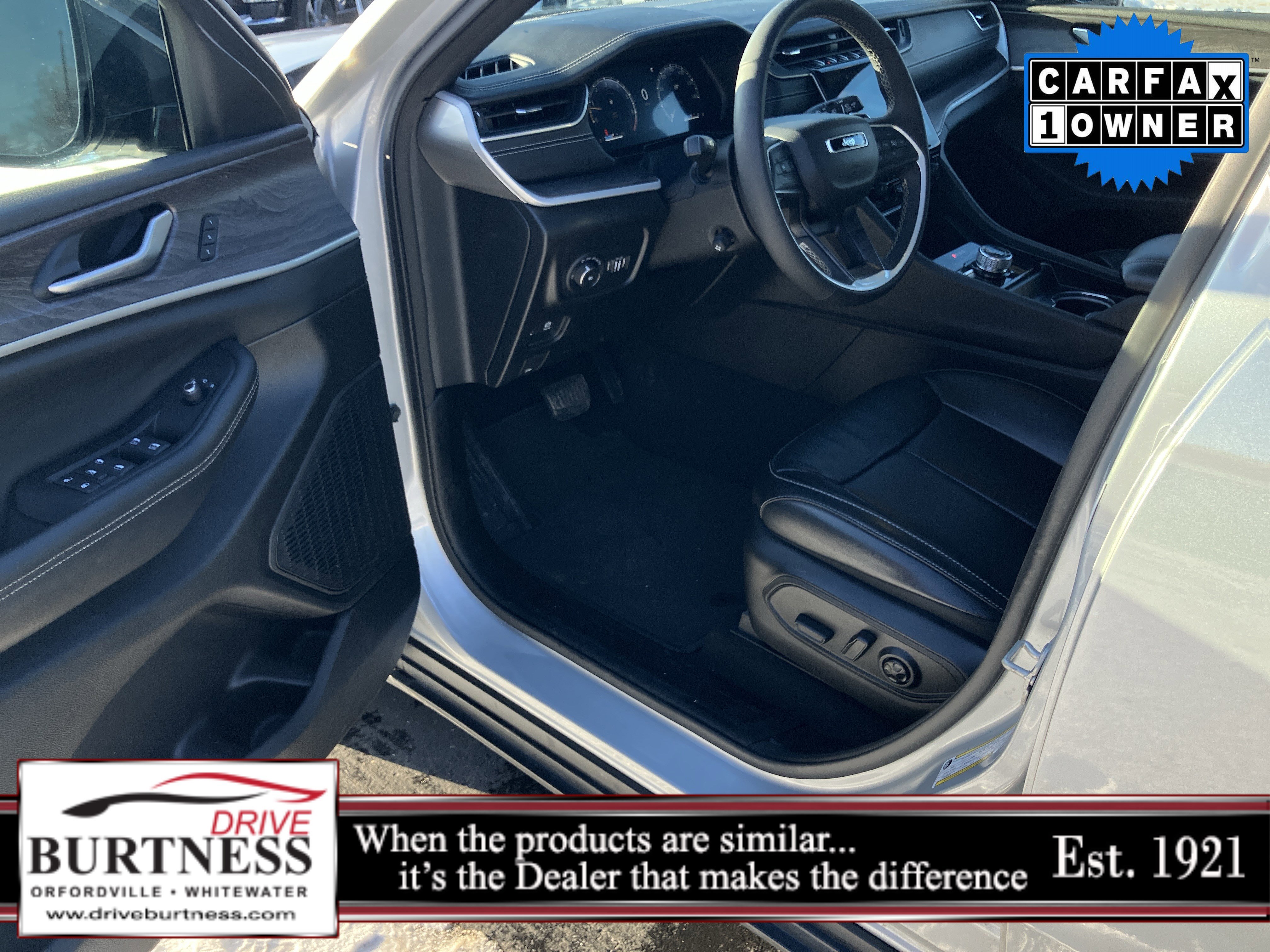 Used 2024 Jeep Grand Cherokee L Limited w/ Luxury Tech Group II image 12