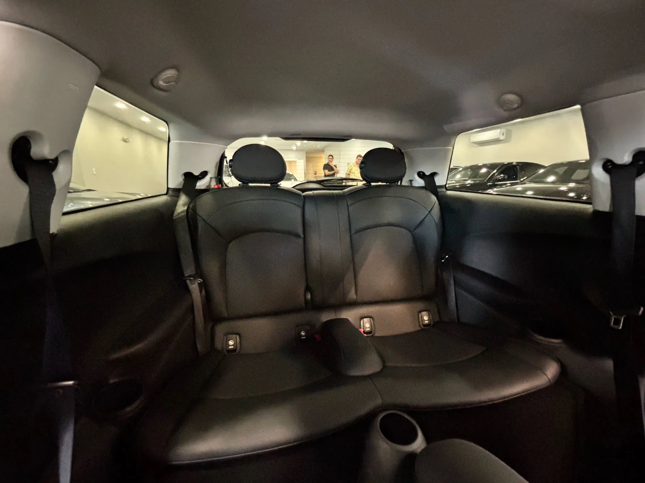 Used 2019 MINI Cooper 2-Door Hardtop w/ Signature Upholstery Package image 14