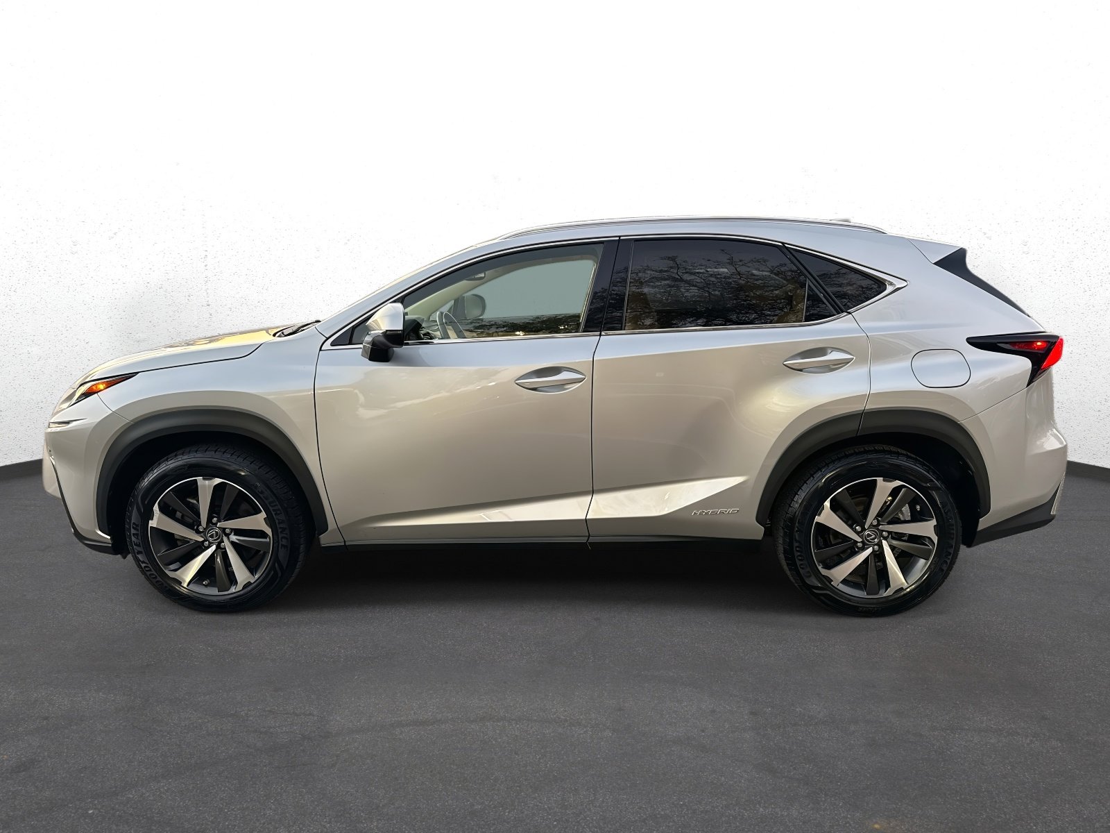 Used 2019 Lexus NX 300h image 6