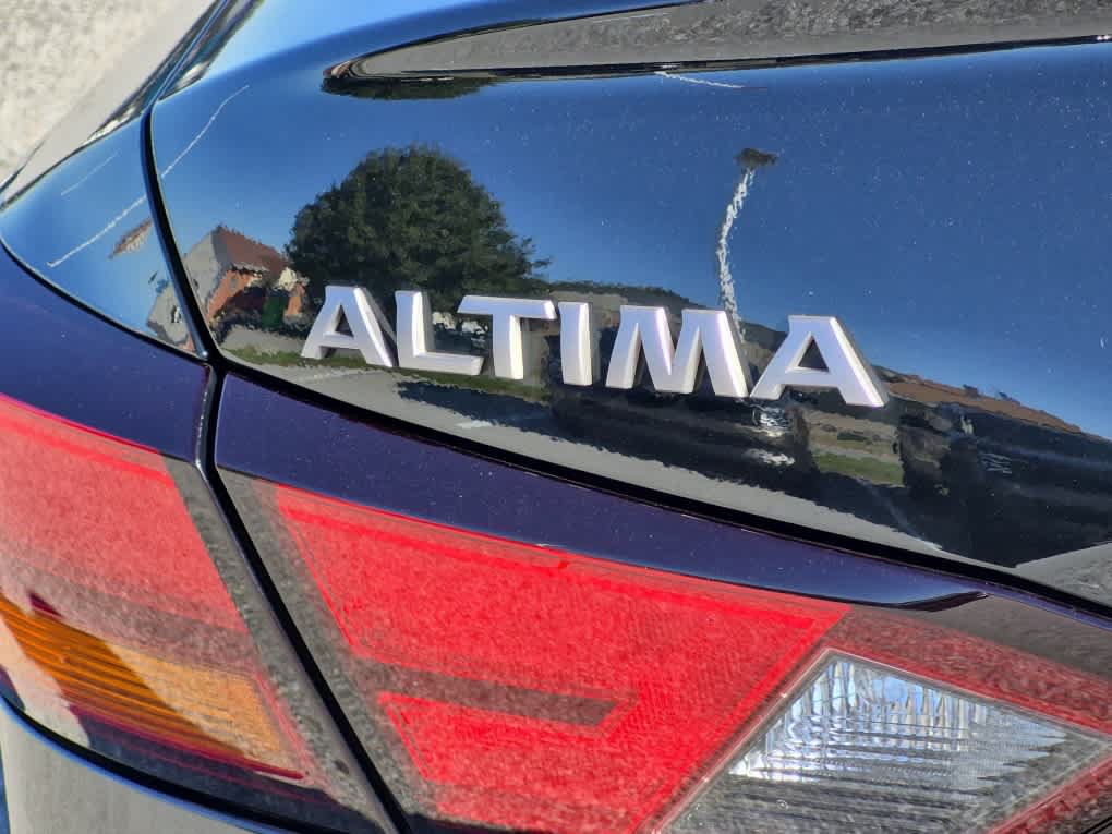 Used 2025 Nissan Altima 2.5 SR FWD image 19