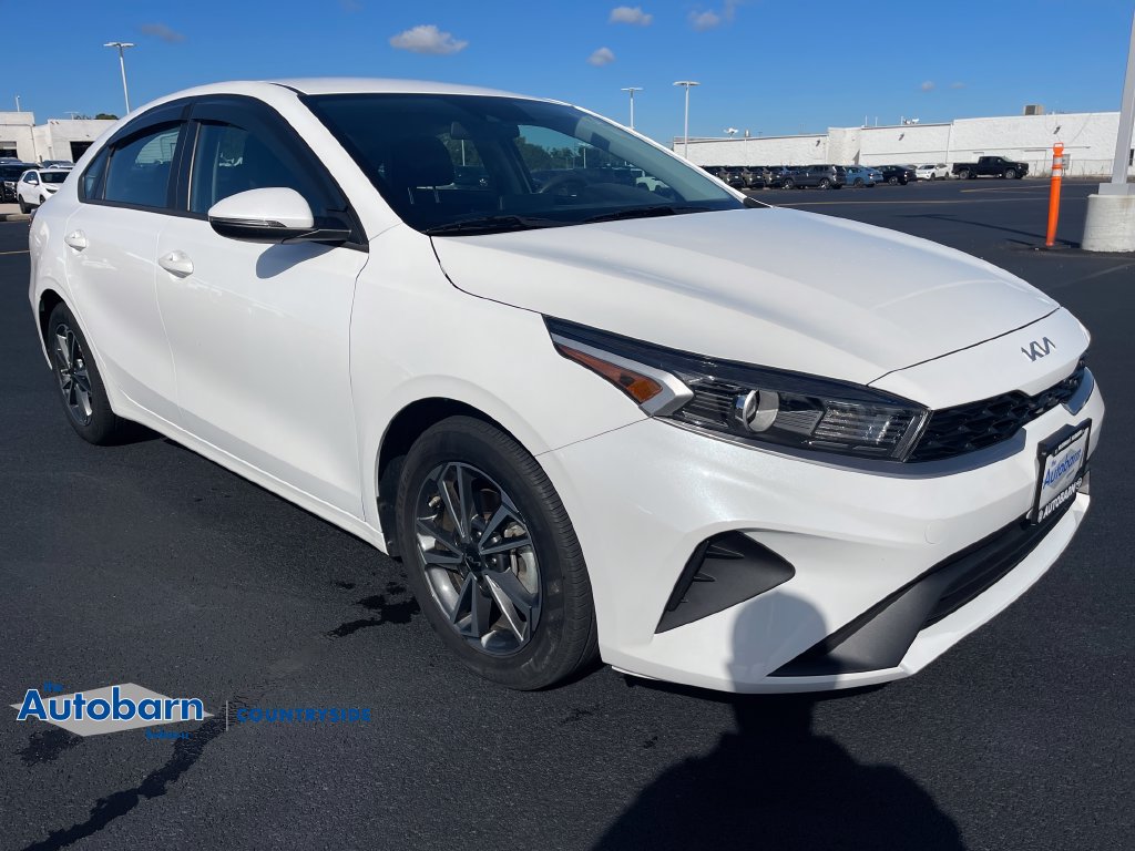 Used 2023 Kia Forte LXS w/ LXS Technology Package FWD image 7