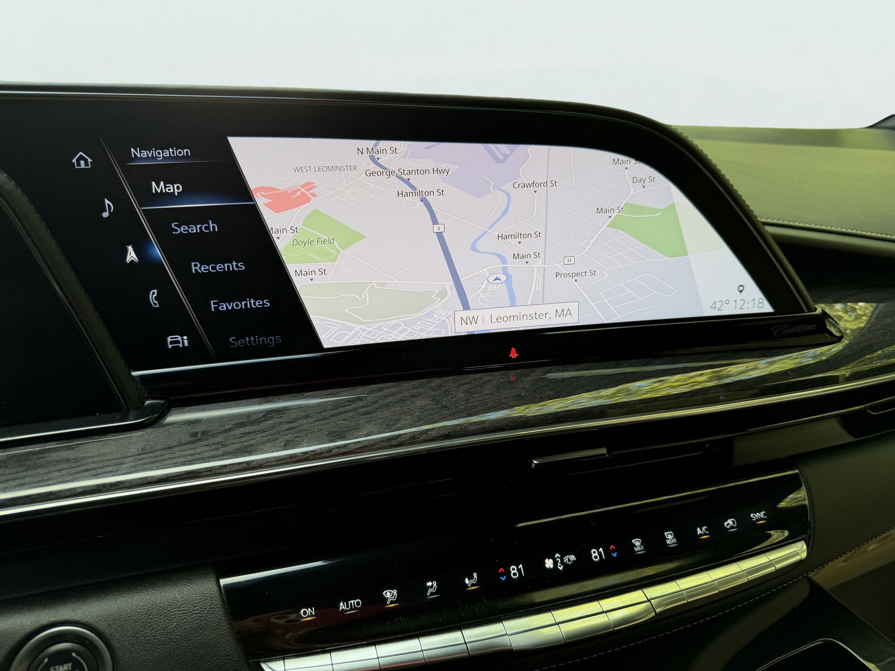 Used 2021 Cadillac Escalade ESV Premium Luxury w/ LPO, Illumination Package image 14