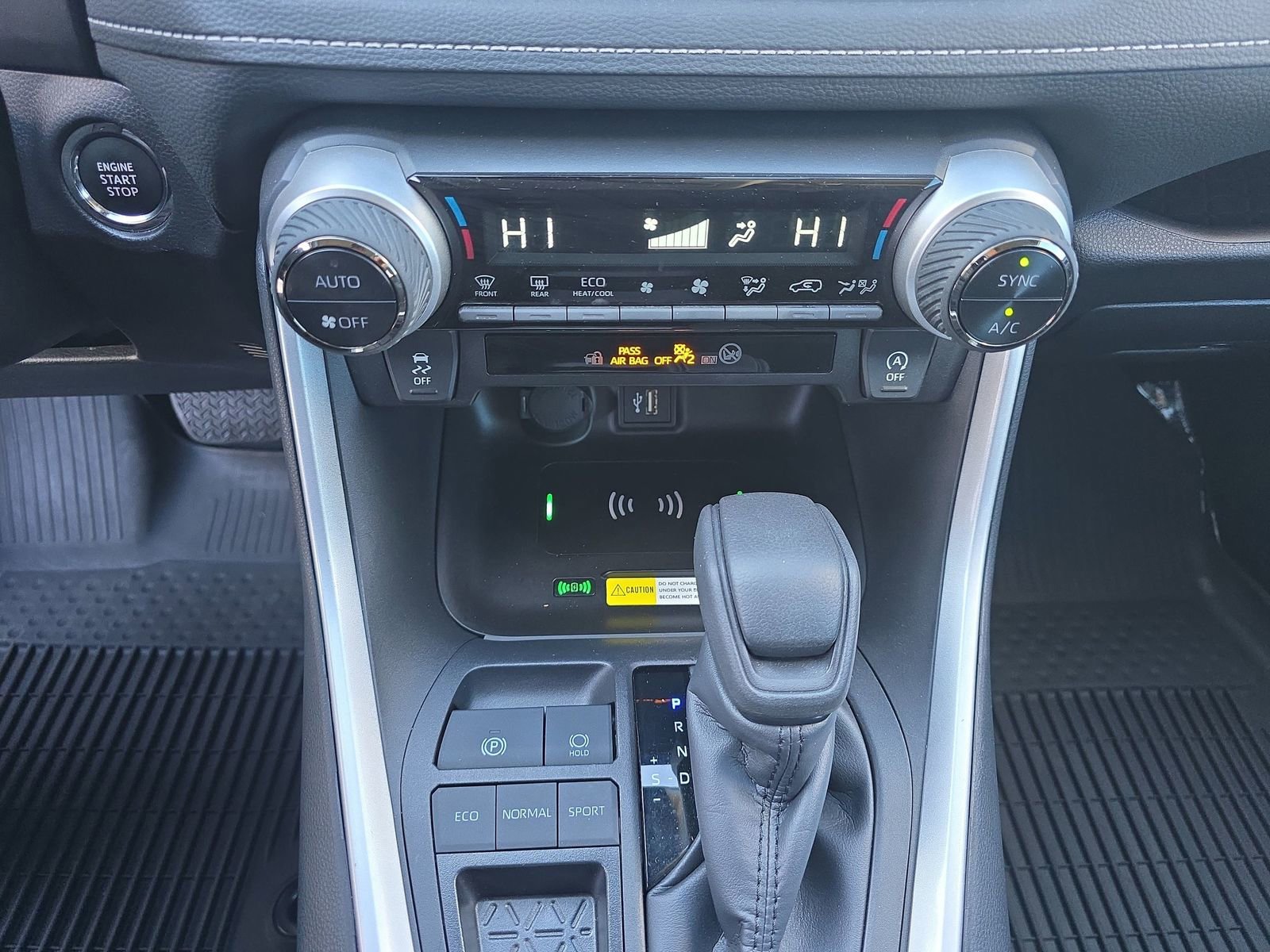 Used 2024 Toyota RAV4 XLE image 29