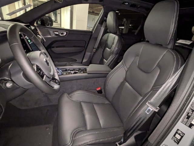 New 2026 Volvo XC60 T8 Ultra w/ Climate Package AWD/4WD image 13