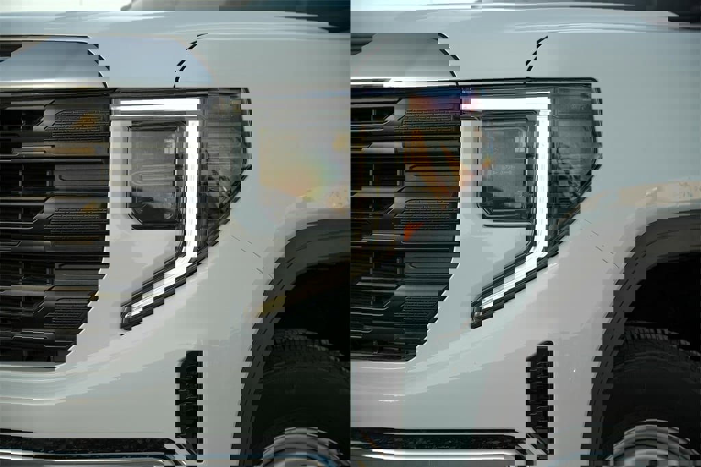 Used 2024 GMC Sierra 1500 Pro image 3