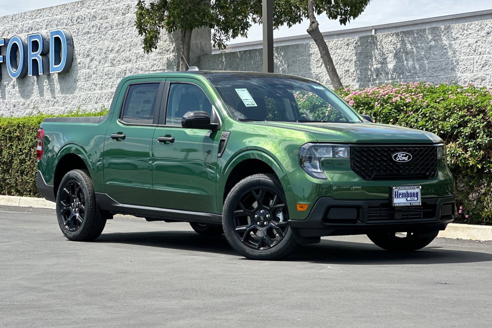 New 2025 Ford Maverick XLT w/ XLT Luxury Package image 2