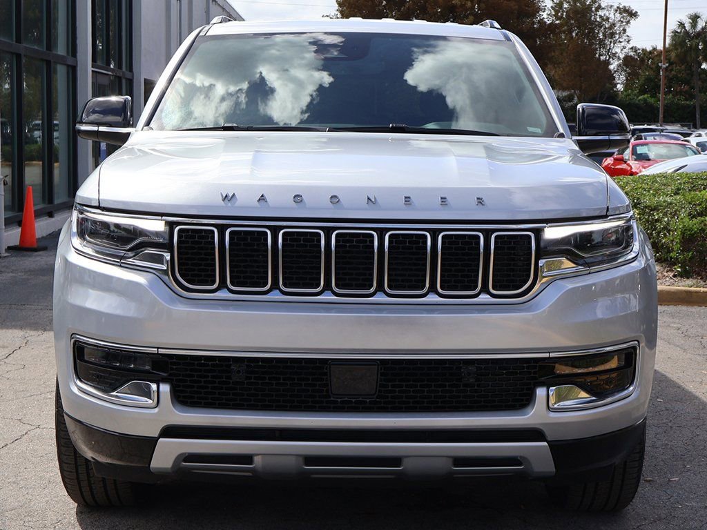 Used 2025 Jeep Wagoneer L Series II w/ 8-pass Seating Package AWD/4WD image 12