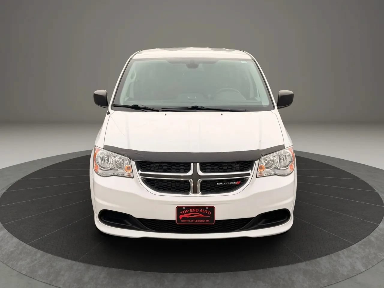 Used 2019 Dodge Grand Caravan SE FWD image 2