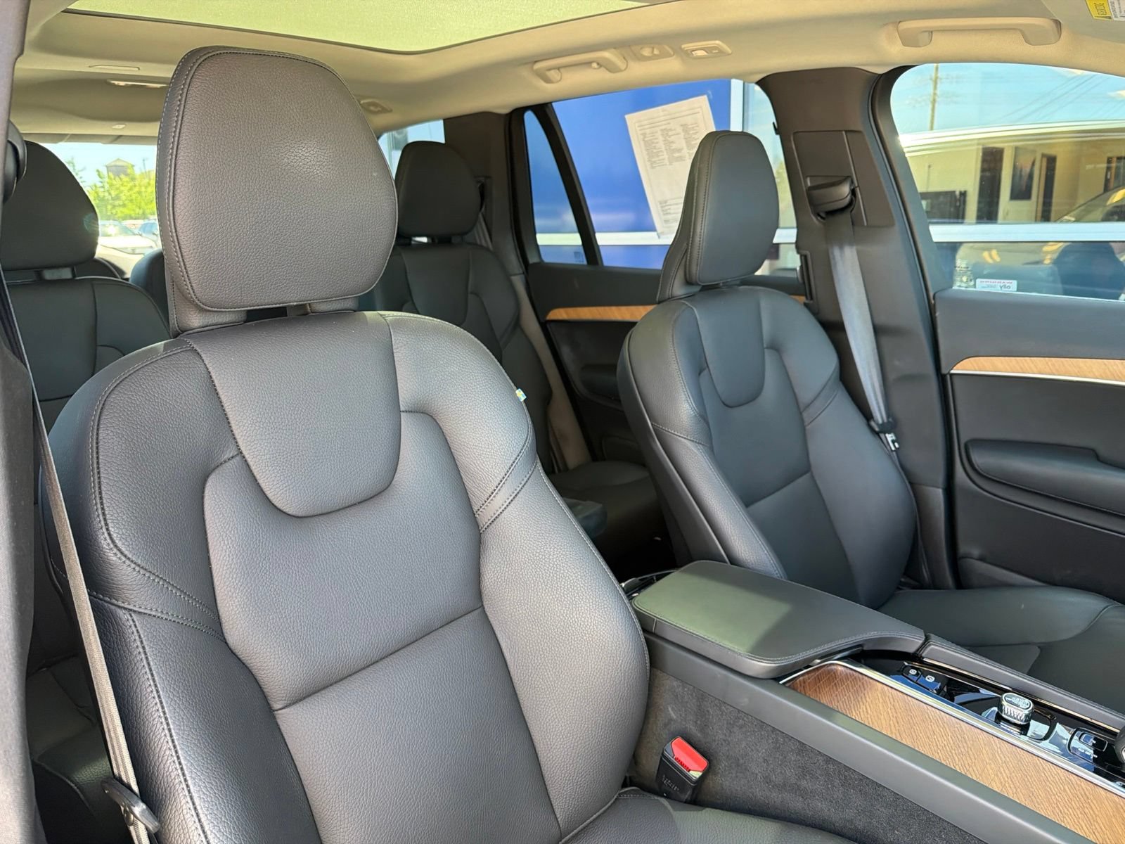 Used 2025 Volvo XC90 B6 Plus AWD/4WD image 26