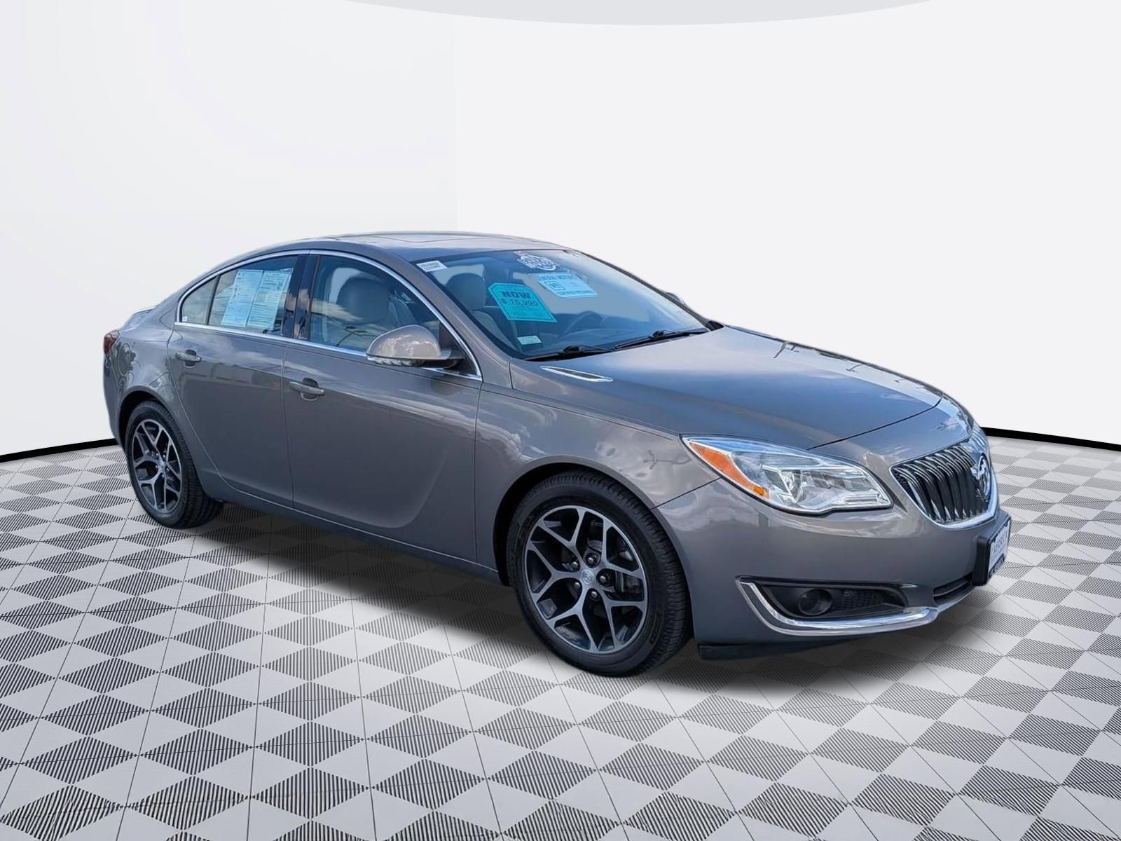 Certified 2017 Buick Regal Sport Touring image 3