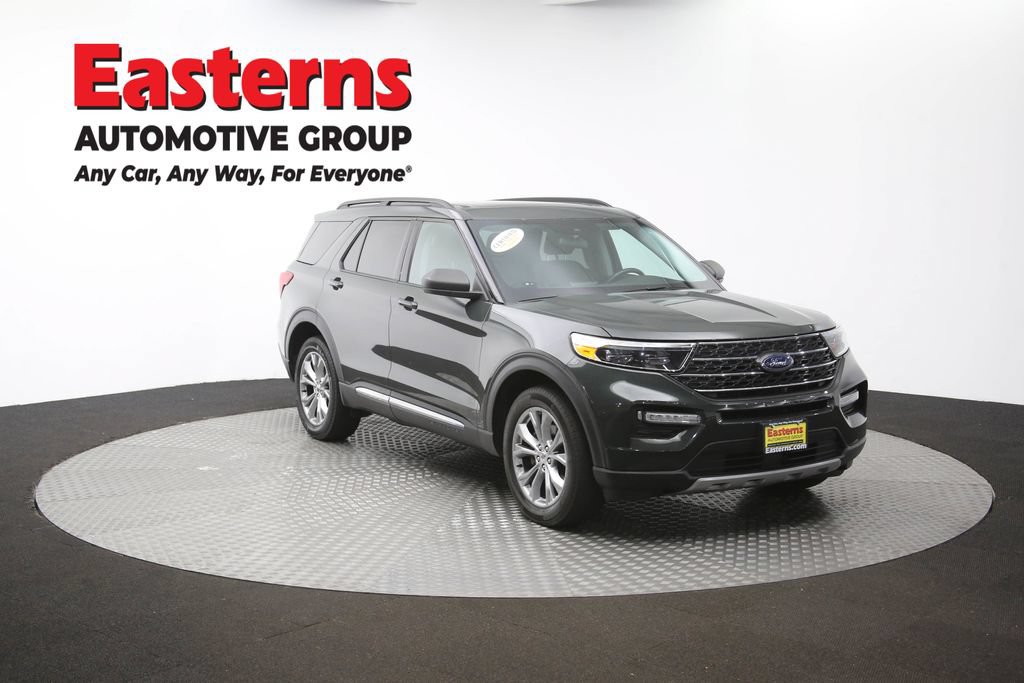 Used 2022 Ford Explorer XLT w/ Equipment Group 202A AWD/4WD image 53
