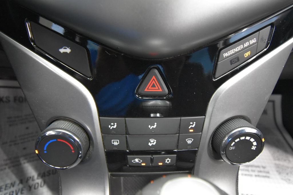 Used 2015 Chevrolet Cruze LT FWD image 16