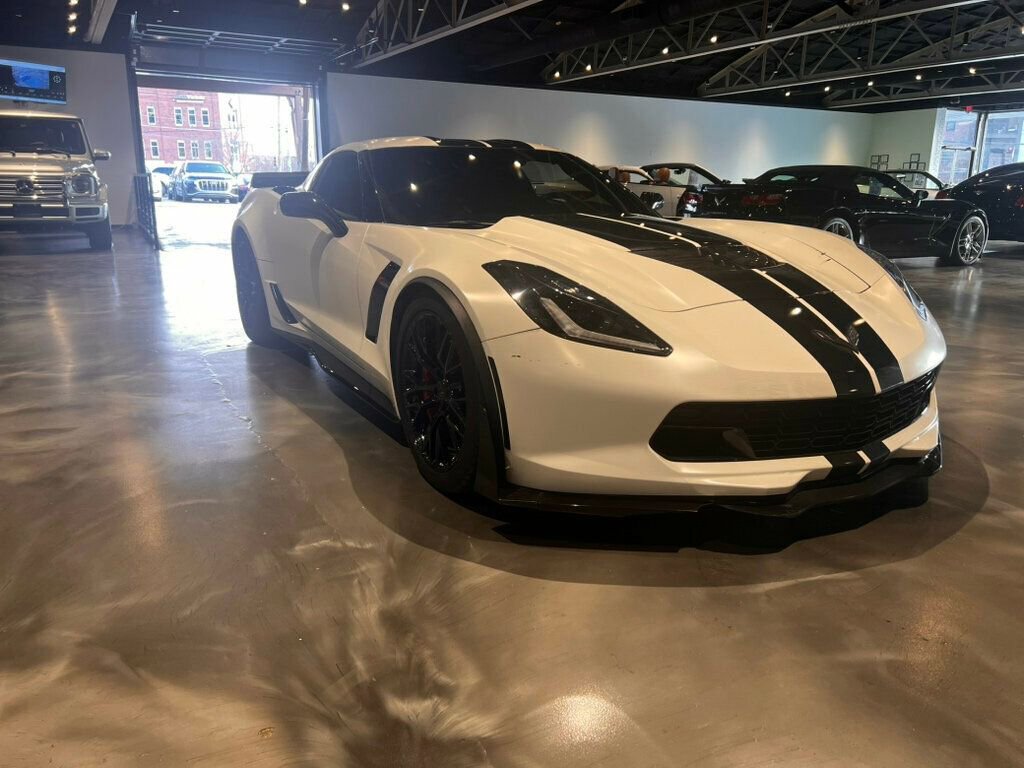 Used 2017 Chevrolet Corvette Z06 w/ Z07 Performance Package image 7