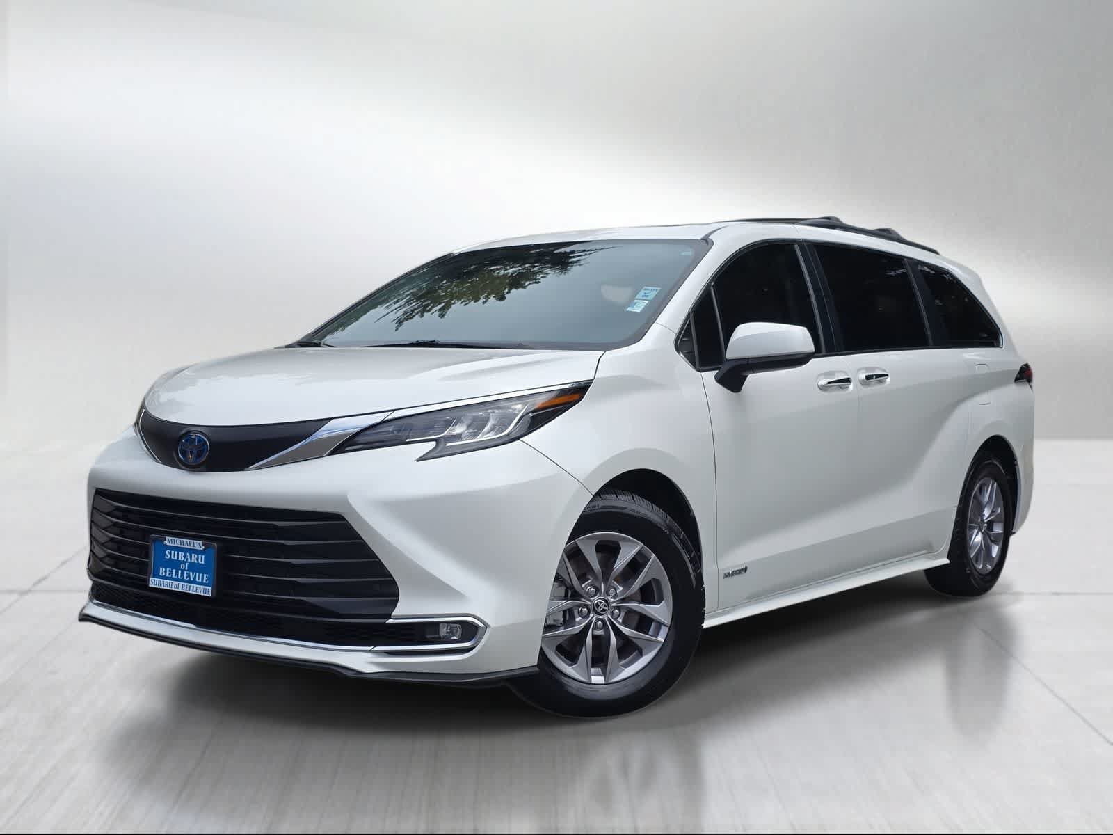 Used 2021 Toyota Sienna XLE