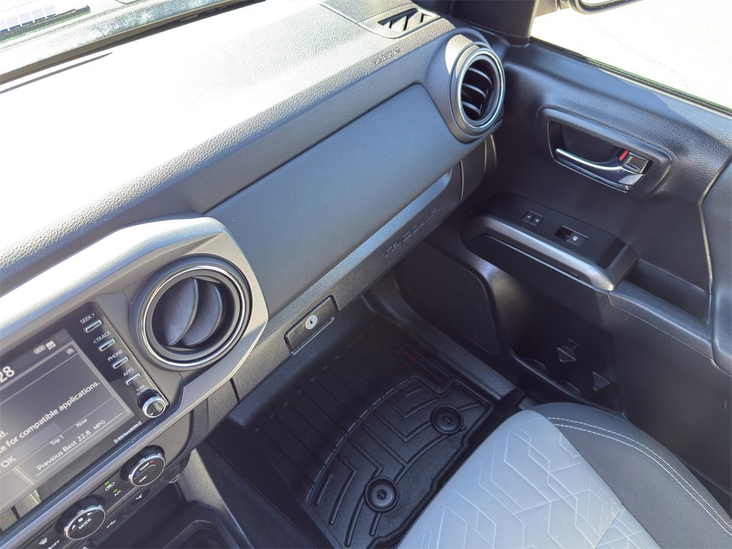 Used 2022 Toyota Tacoma 4x4 Double Cab image 31
