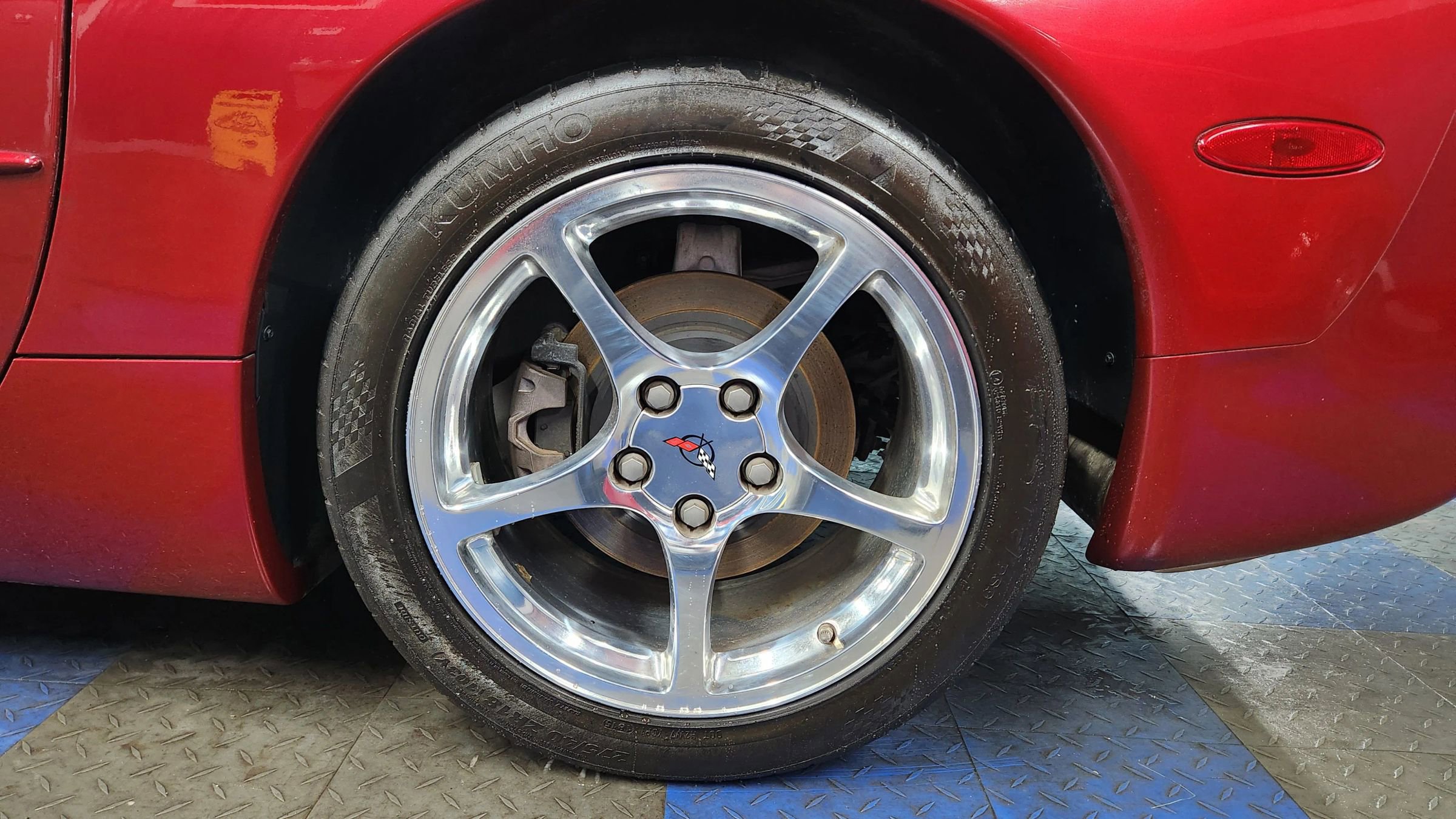 Used 2000 Chevrolet Corvette Coupe w/ Performance Handling Pkg image 58