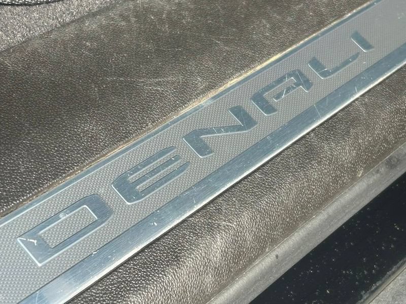 Used 2021 GMC Yukon Denali AWD/4WD image 14