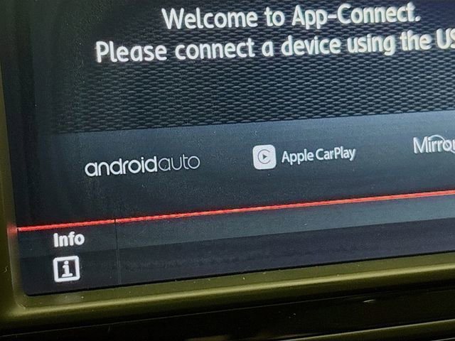 Used 2017 Volkswagen GTI SE image 14