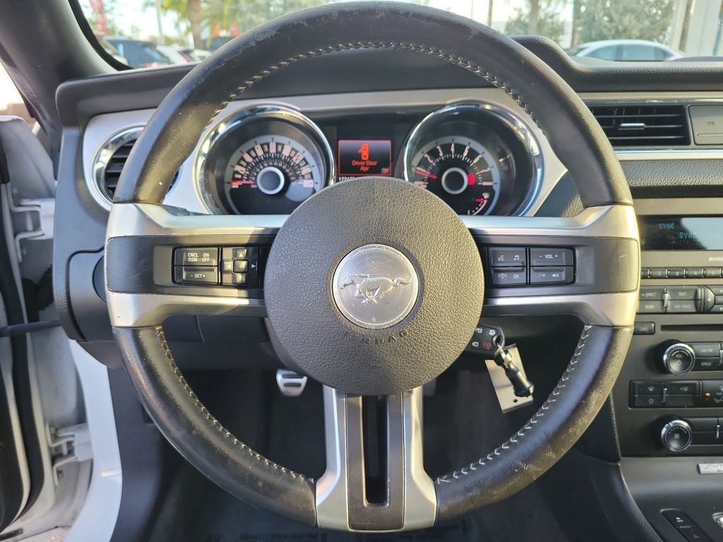 Used 2013 Ford Mustang Premium image 13