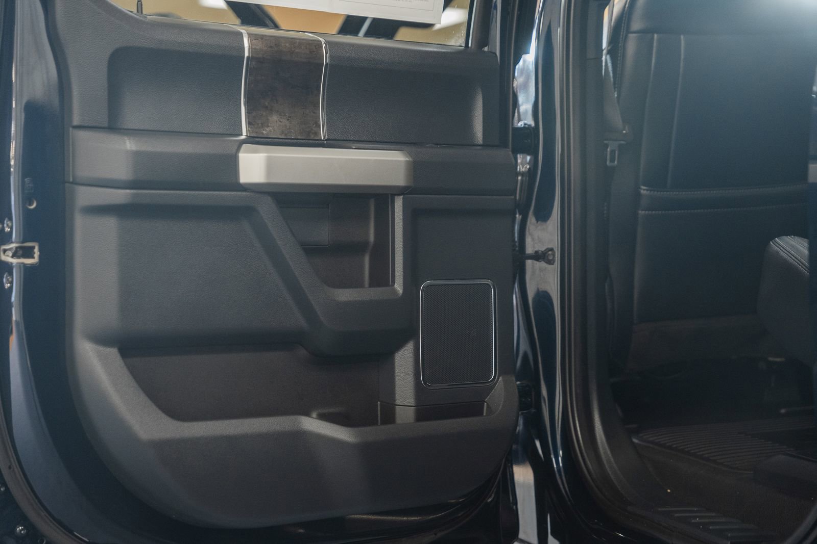 Used 2022 Ford F250 Lariat w/ Black Appearance Pkg image 49