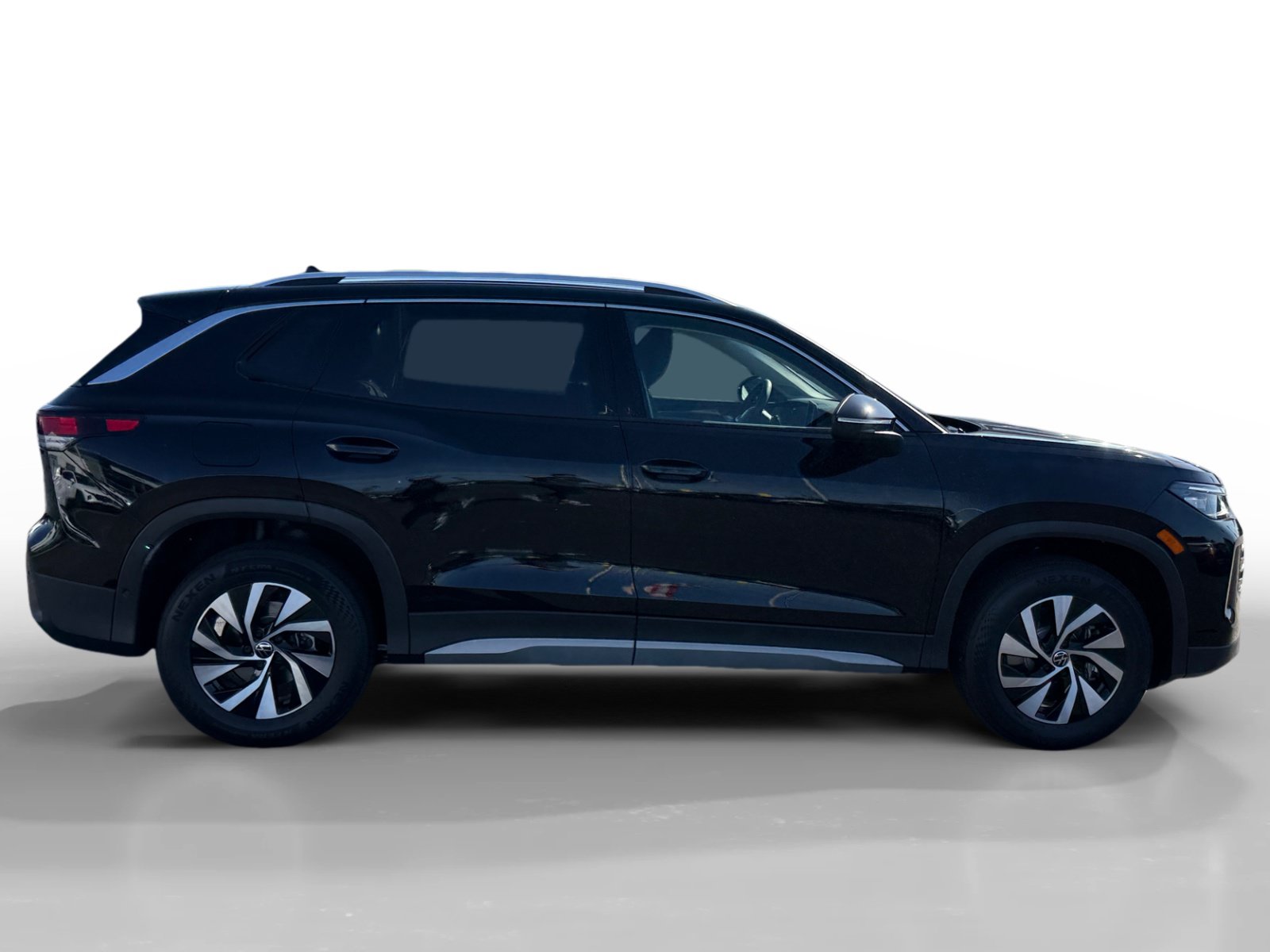 New 2026 Volkswagen Tiguan S AWD/4WD image 6