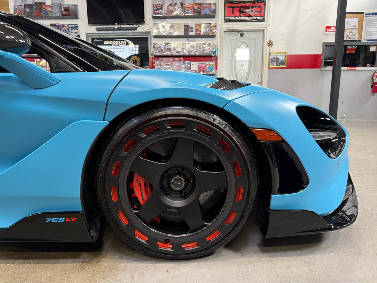 Used 2021 McLaren 765LT image 23