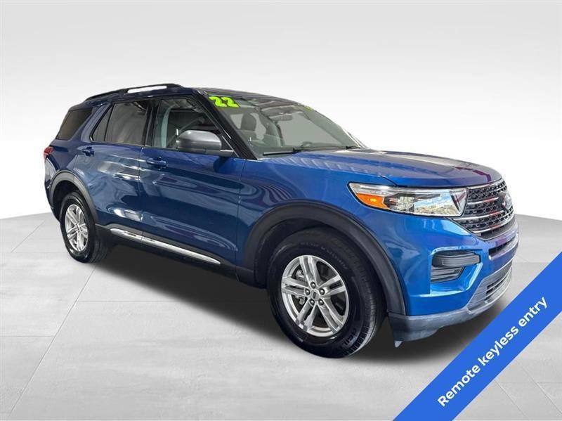 Used 2022 Ford Explorer XLT AWD/4WD image 3