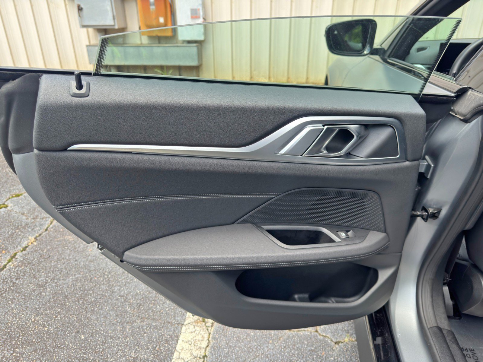 Used 2025 BMW i4 eDrive40 w/ M Sport Package RWD image 43