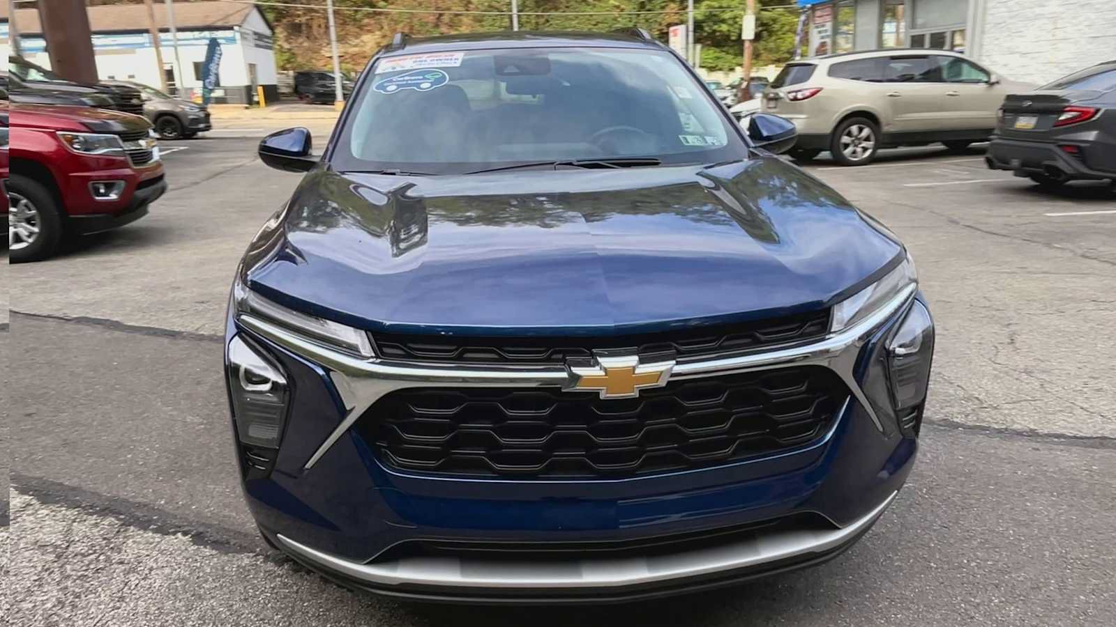 Certified 2024 Chevrolet Trax LT FWD image 3