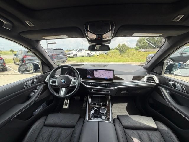 Used 2024 BMW X7 xDrive40i w/ M Sport Package AWD/4WD image 37