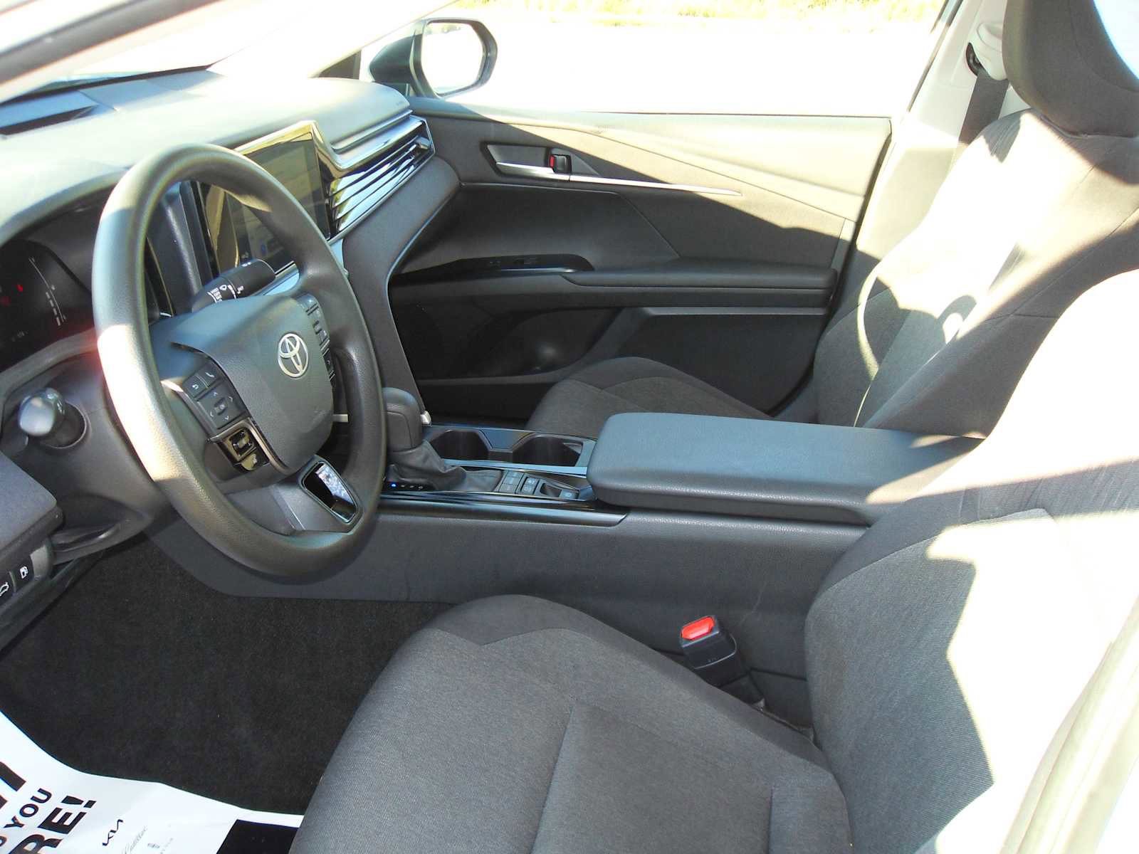 Used 2025 Toyota Camry LE image 26