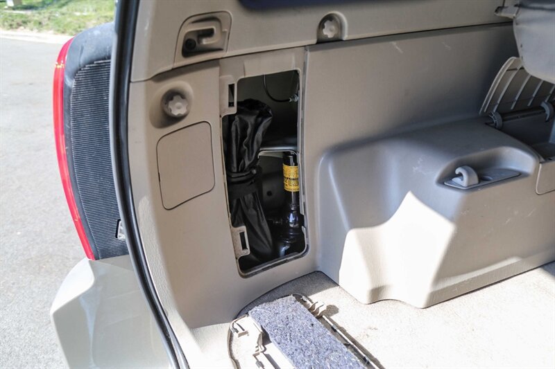 Used 2006 Toyota 4Runner SR5 RWD image 39