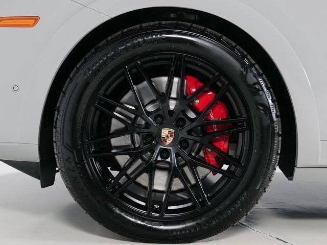 New 2026 Porsche Cayenne GTS AWD/4WD image 35