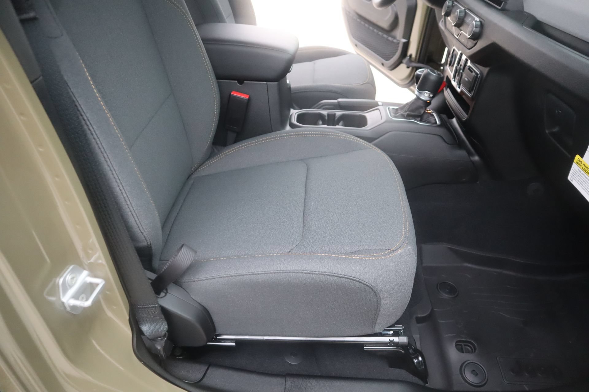 New 2026 Jeep Gladiator Sport AWD/4WD image 12