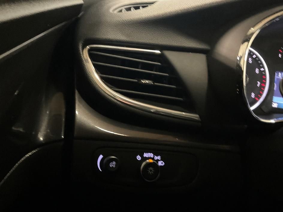 Used 2019 Buick Encore Preferred image 25