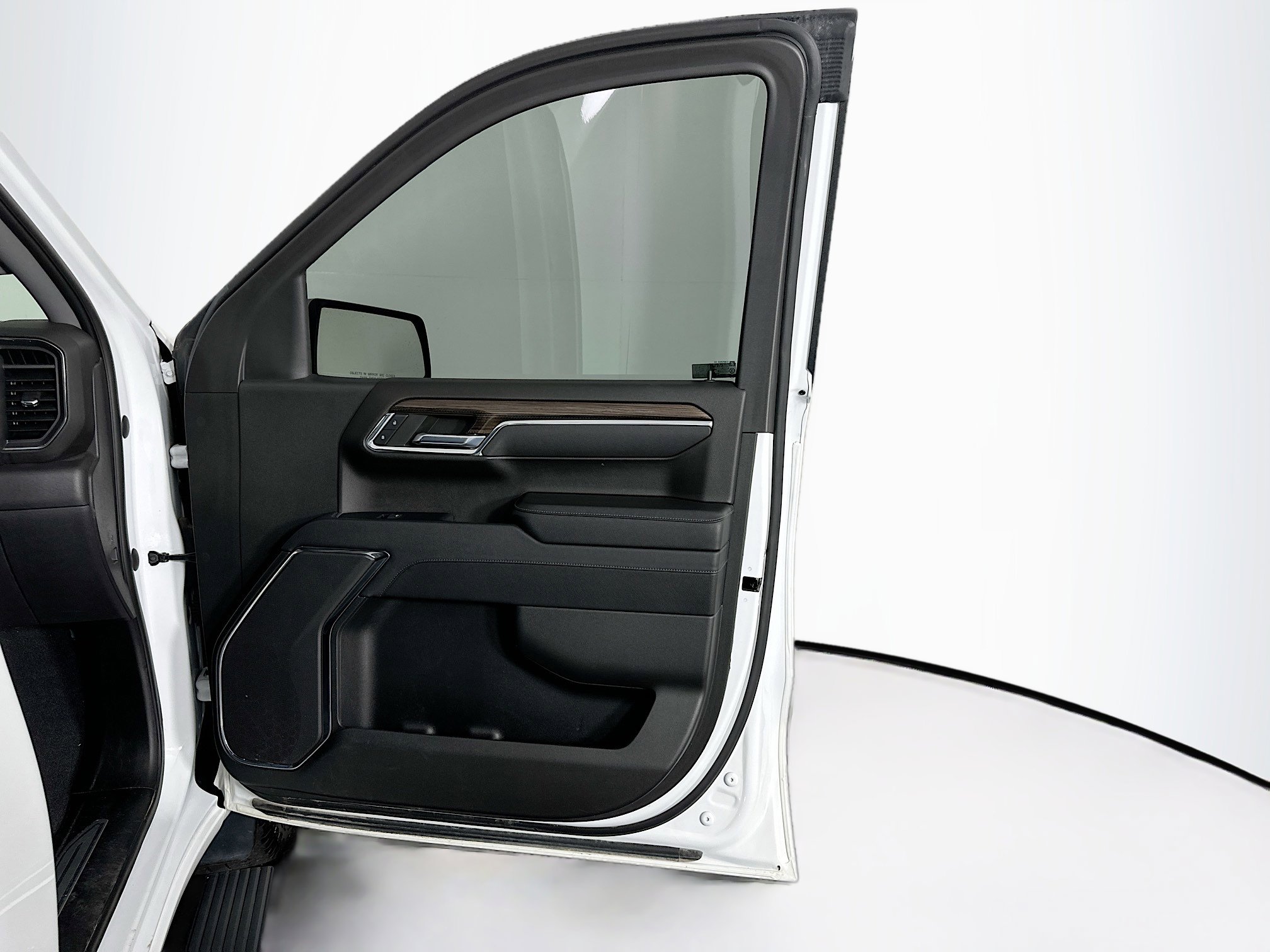 Used 2023 Chevrolet Silverado 1500 LT image 31