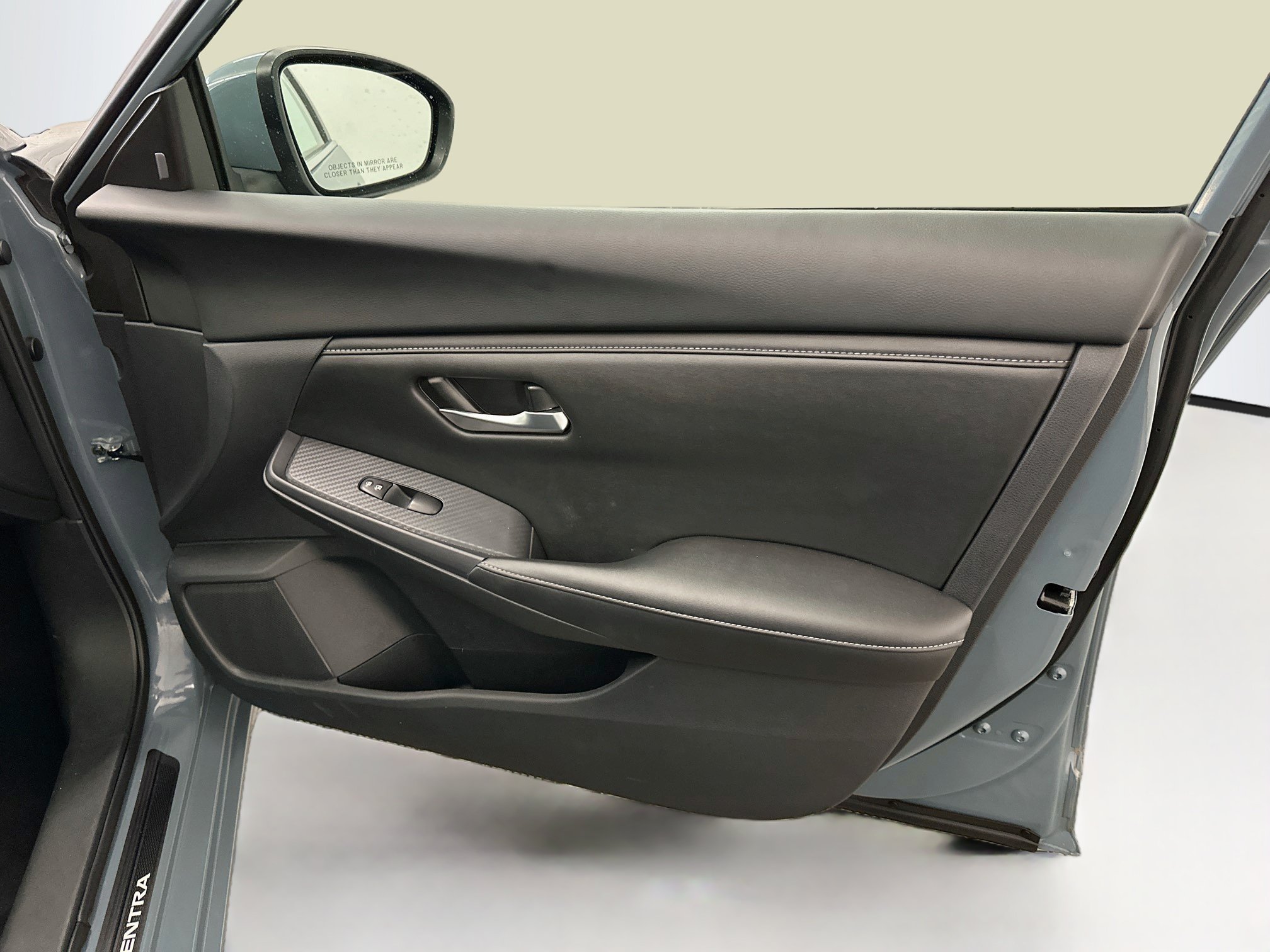 Used 2024 Nissan Sentra SV FWD image 32