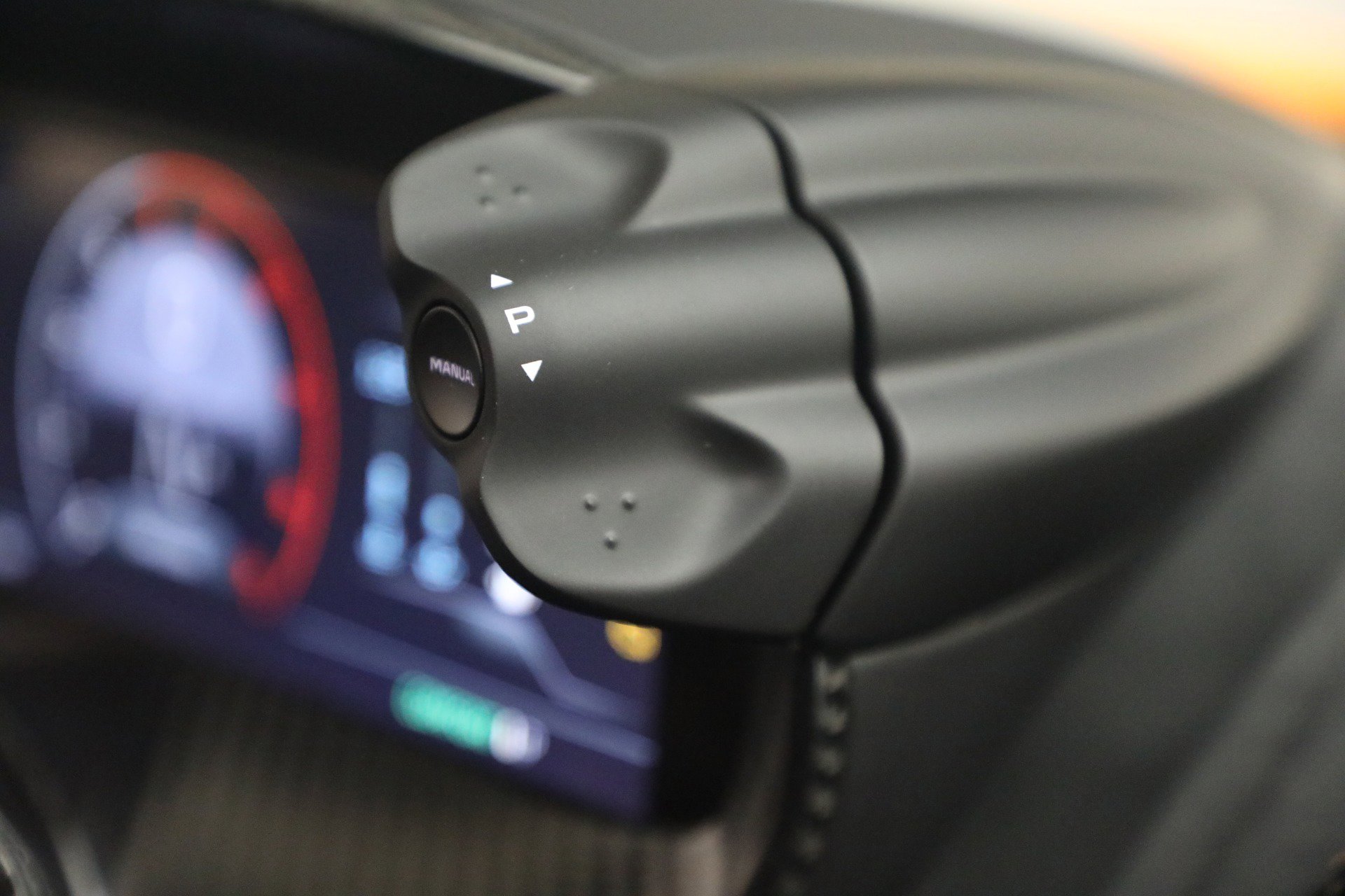 Used 2025 McLaren 750S Spider RWD image 33