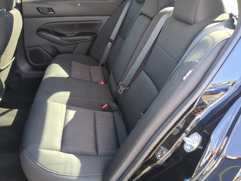 Used 2023 Nissan Altima 2.5 SV FWD image 17