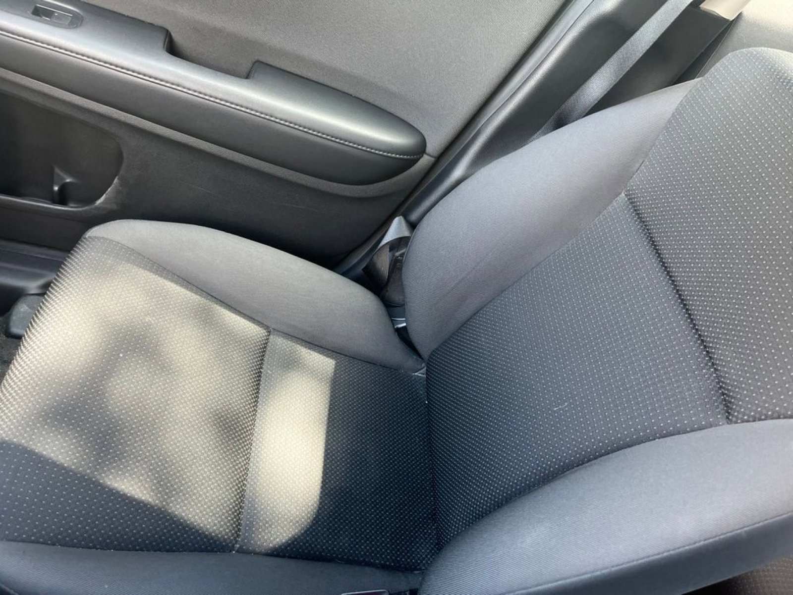 Used 2020 Honda HR-V LX image 17