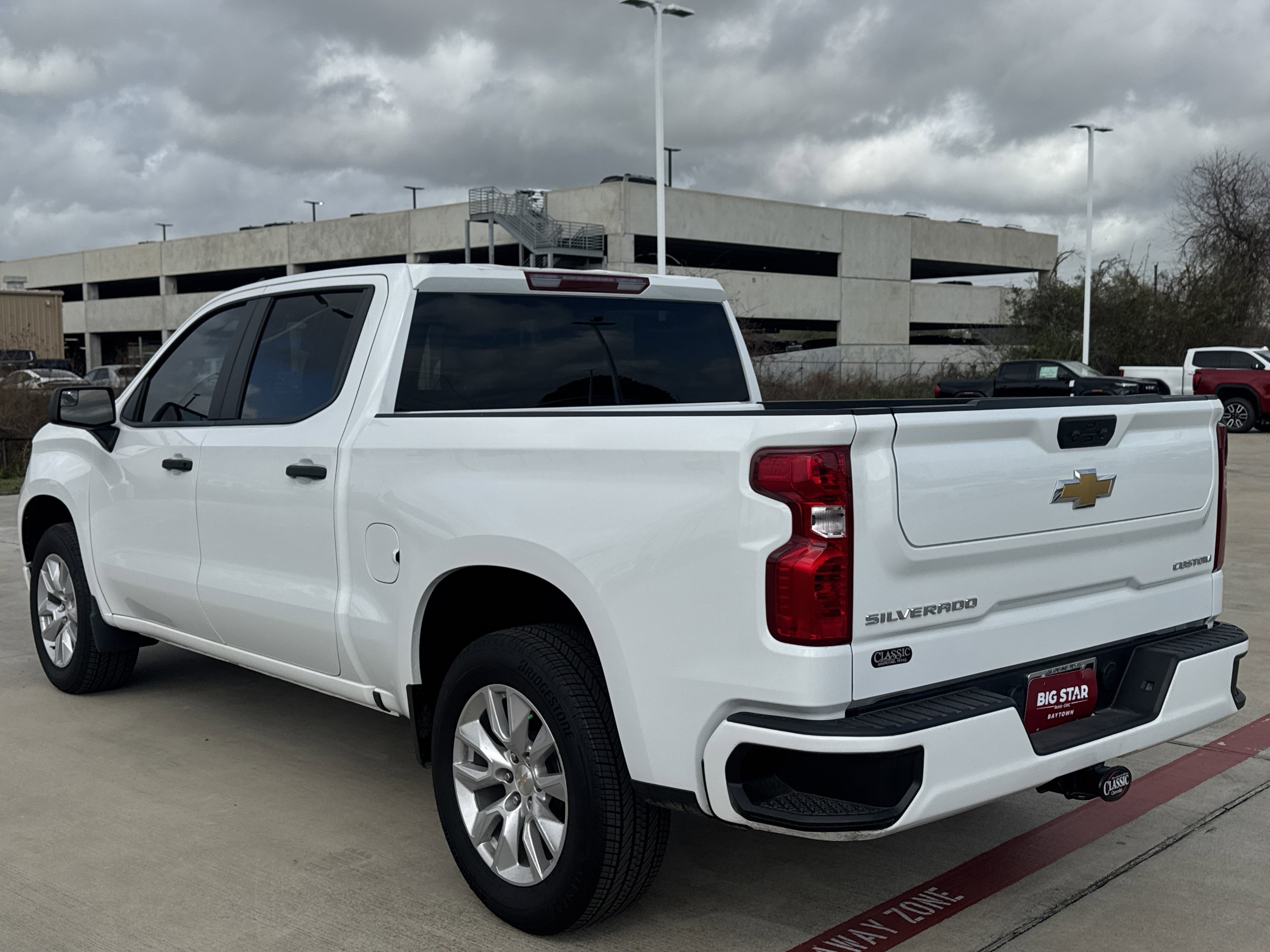 Used 2025 Chevrolet Silverado 1500 Custom image 10