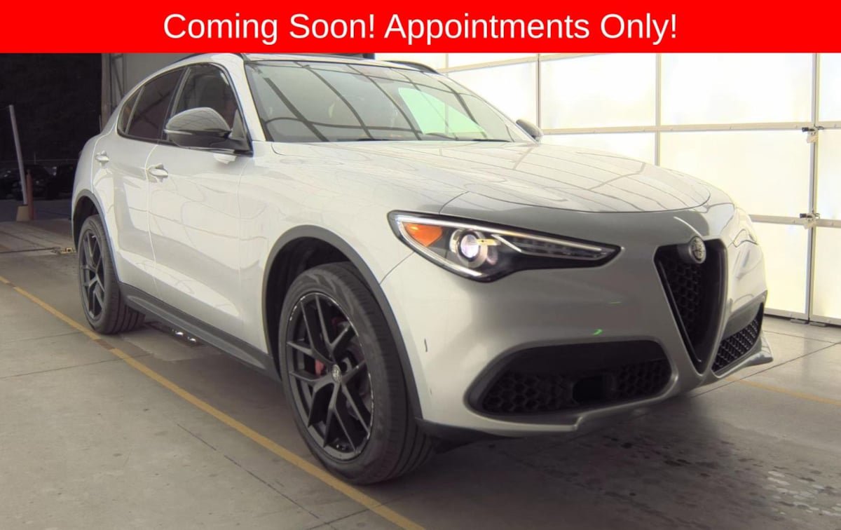 Used 2019 Alfa Romeo Stelvio w/ Nero Edizione