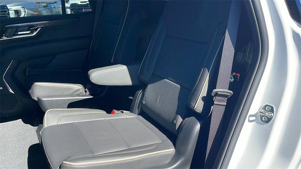 New 2026 GMC Yukon Elevation image 13