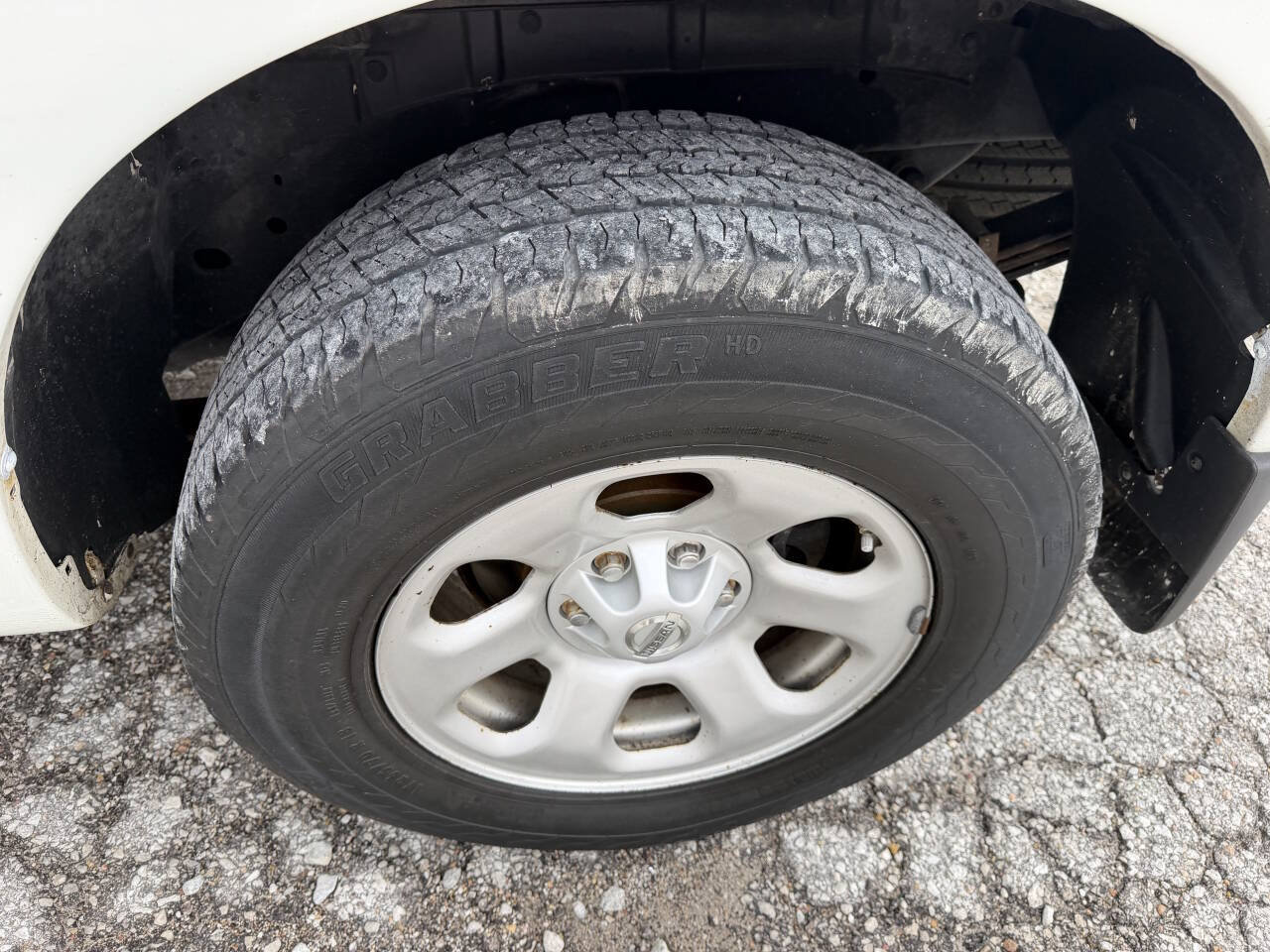 Used 2017 Nissan Titan S AWD/4WD image 10