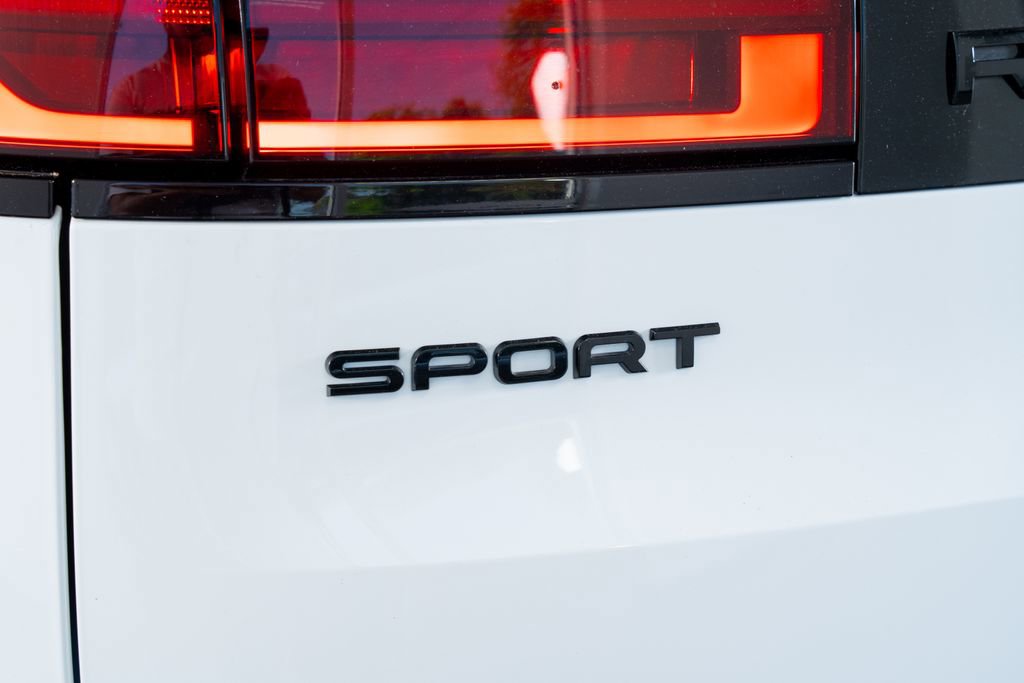 Used 2025 Land Rover Range Rover Sport Dynamic SE image 19