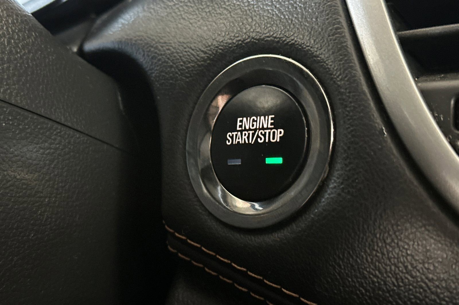 Used 2019 Chevrolet Trax LT w/ LT Convenience Package image 24